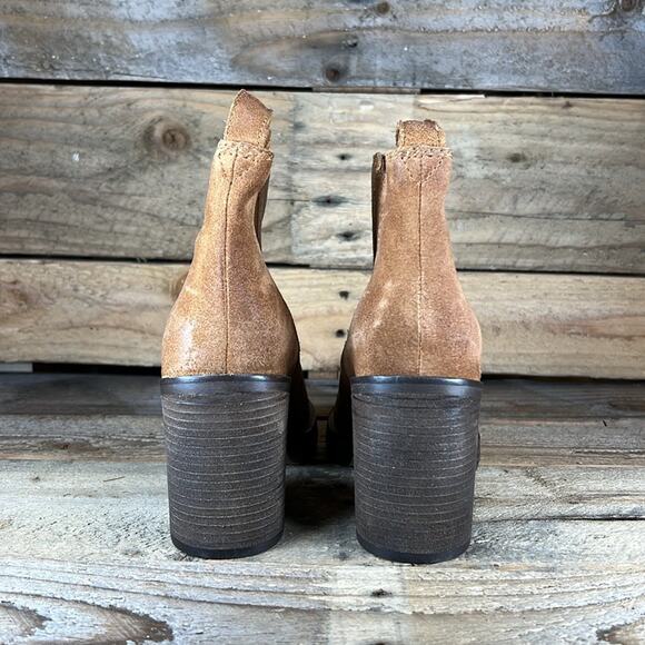 Diba Ser Eeta Suede Bootie - Cognac - 7 - New without box - Picture 4 of 9